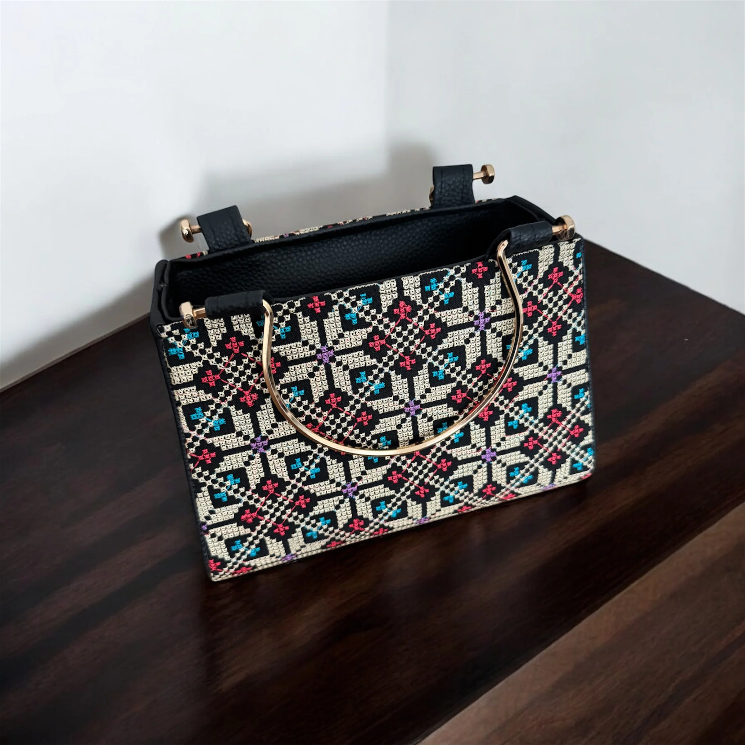 Small Tatreez Purse – Golden Handle with Optional Shoulder Strap - Image 5